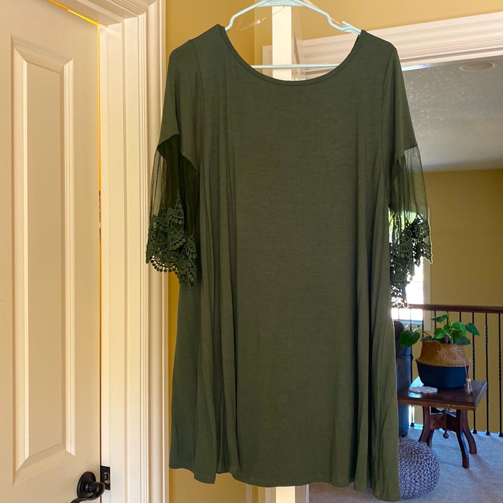 Forest green, T-shirt dress with lace sleeves, size 1X
